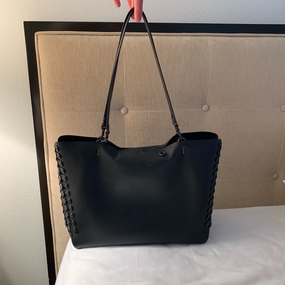 Coach Rogue Tote in Glove Tanned Leather w/Links